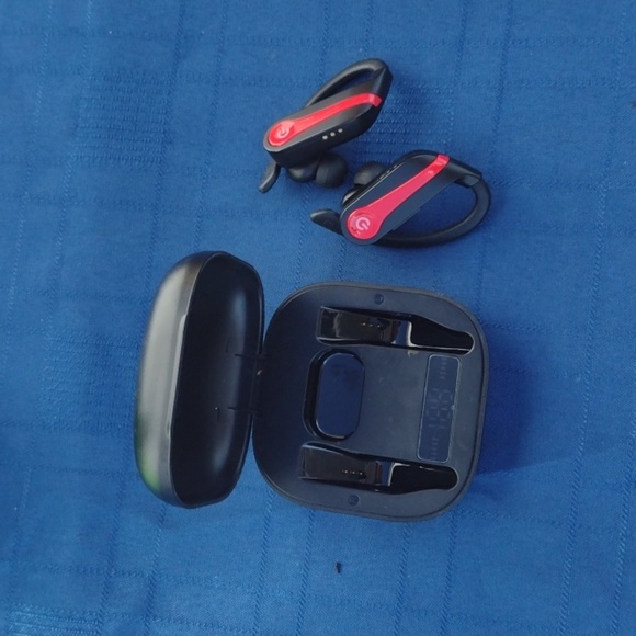 Urbanx wireless earbuds - Picture 1 of 2